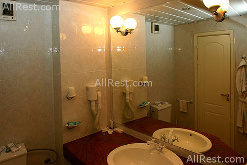 Cosmos Hotel 13